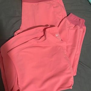 Neon Pink XXL FIGS jogger and mandarin top